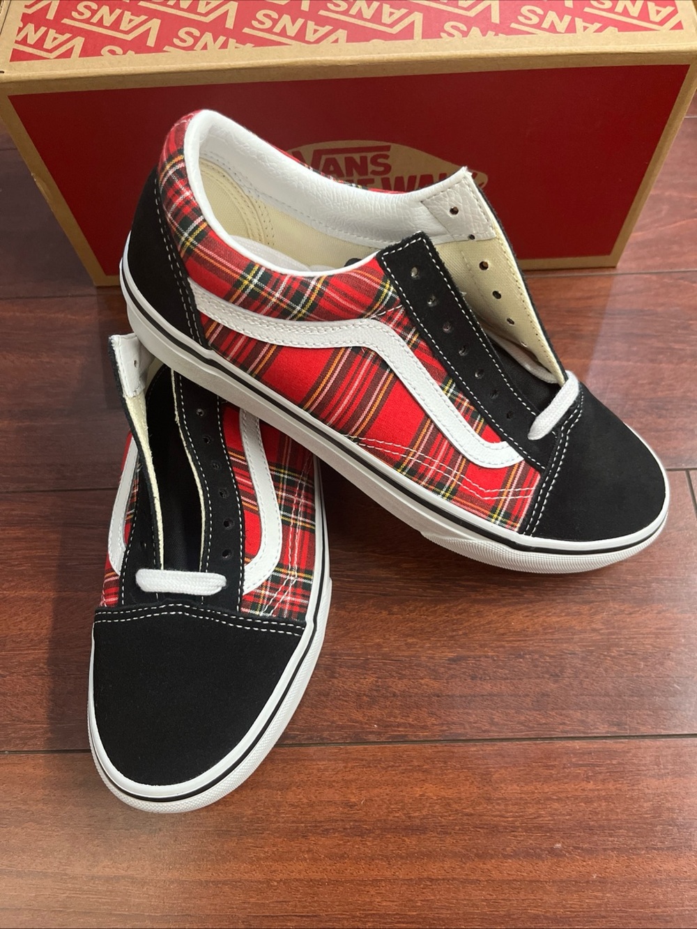 Womens 8.5 Vans Old Skool Low Top Shoe Plaid Red Canvas Leather Sneaker New Box